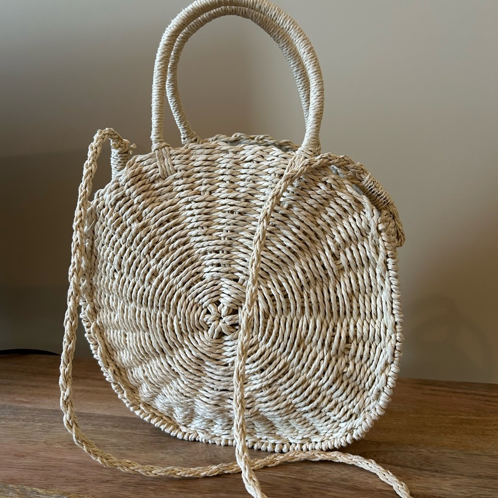 Elegant Cream Woven Handbag